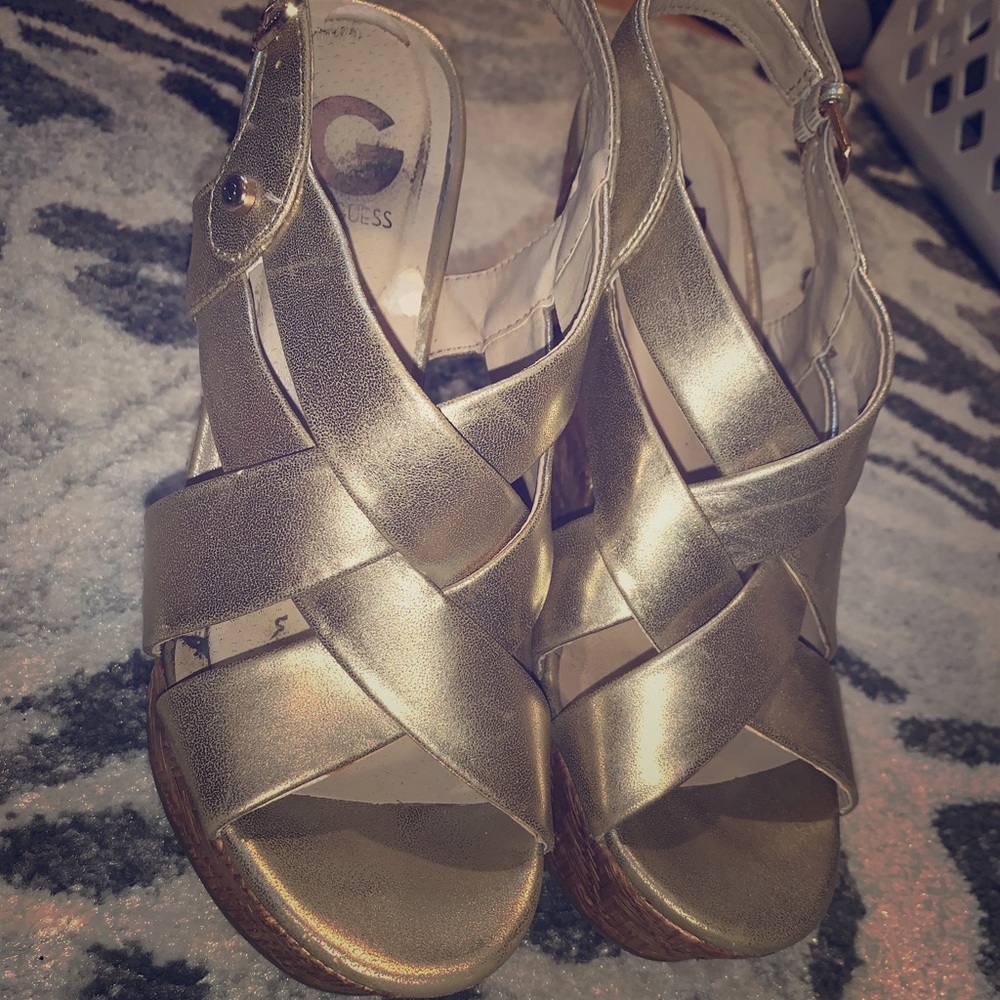 Gold wedges